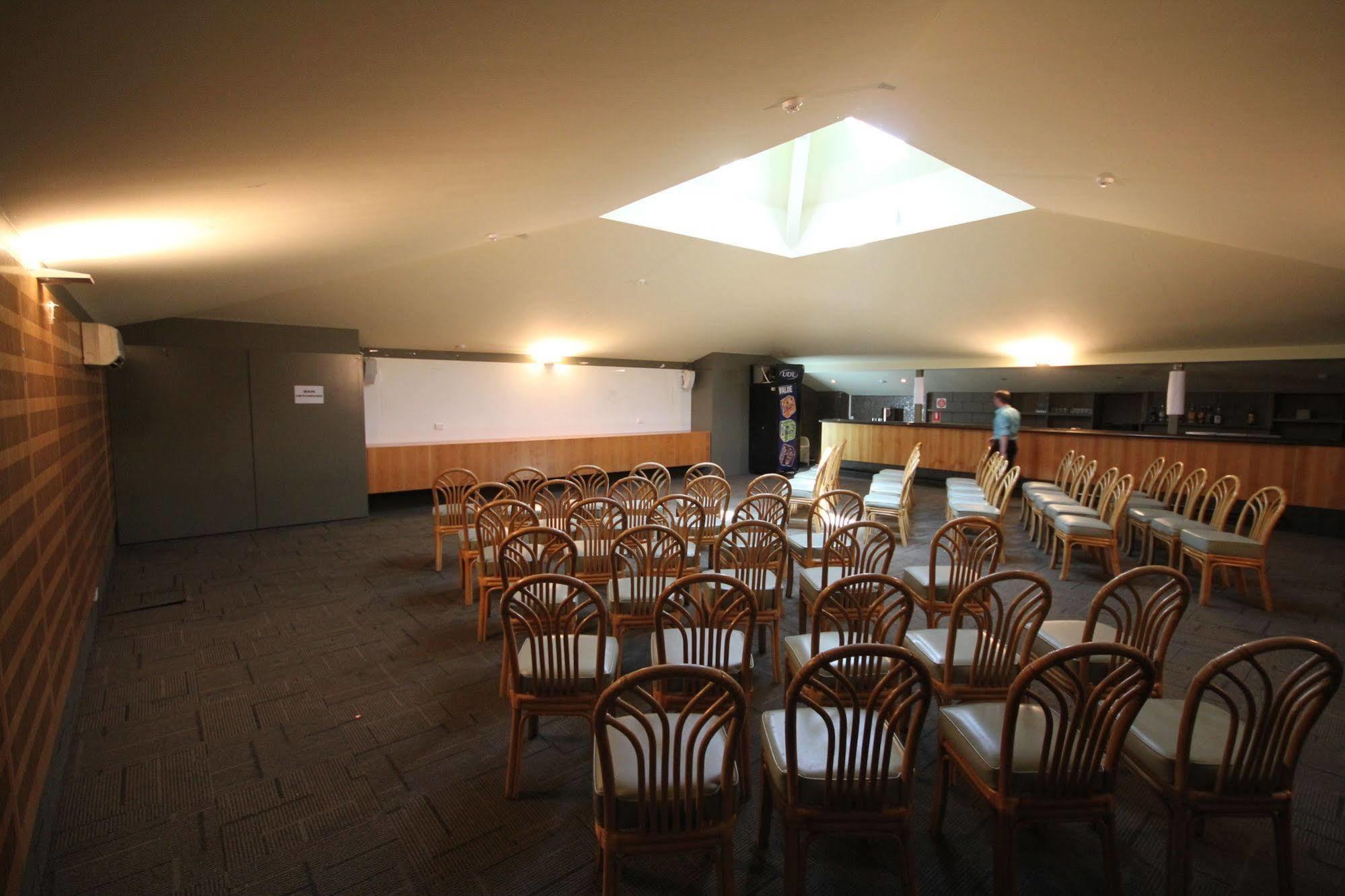 Mornington Inn 3*