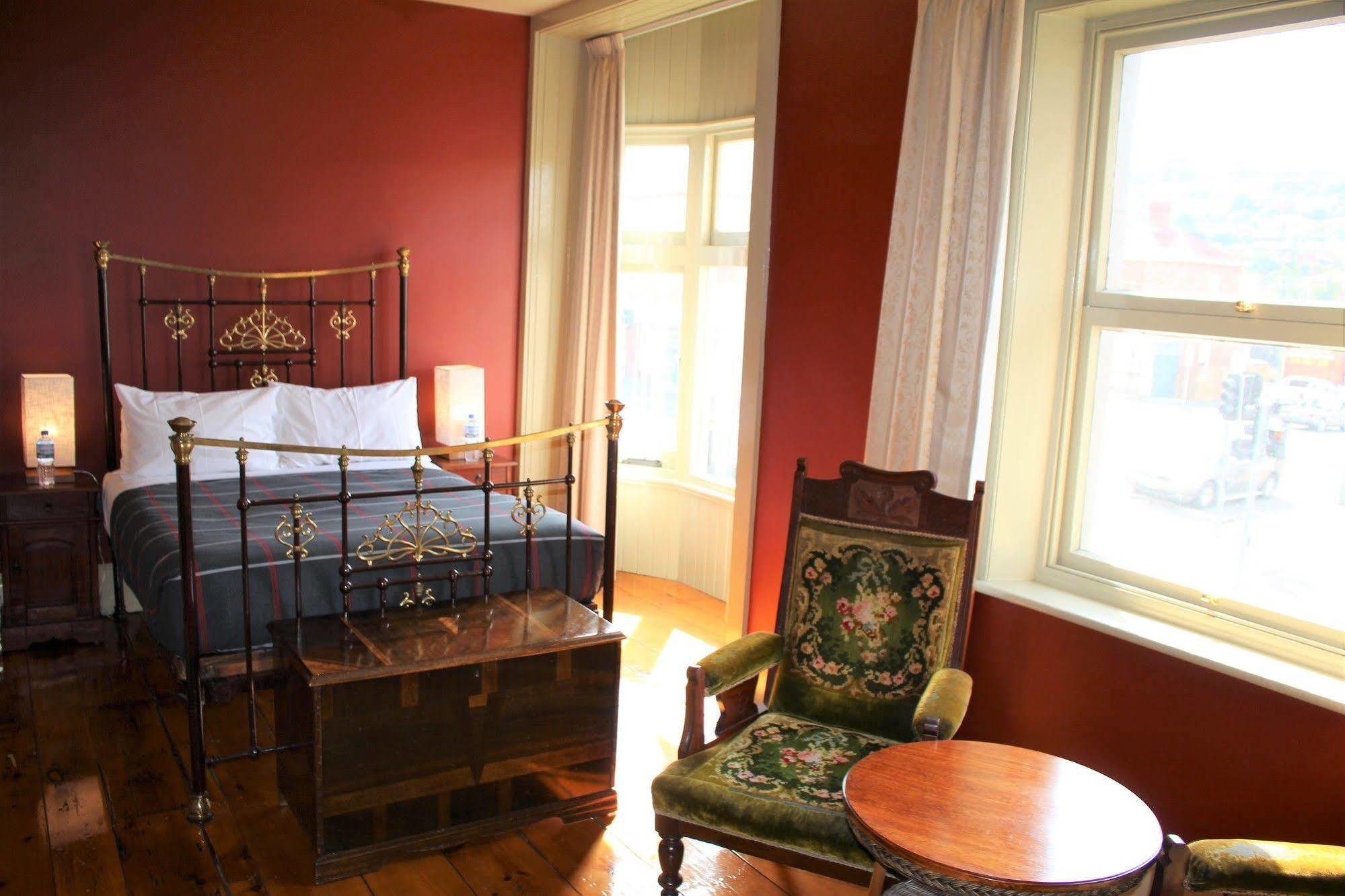 The Tasmanian Inn 2*