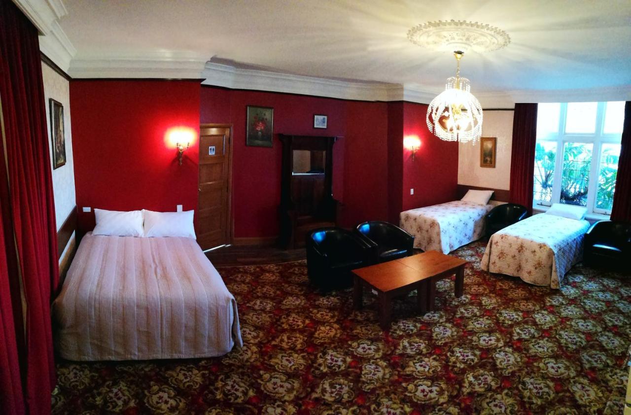 Motel Mayfair On Cavell