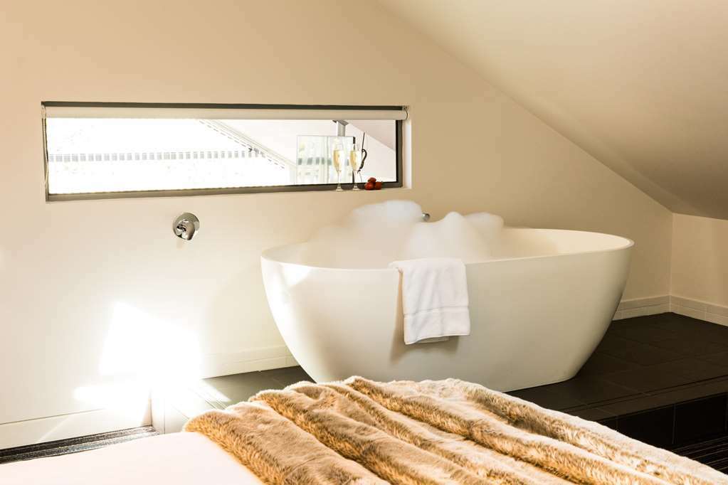 Salamanca Wharf 5*