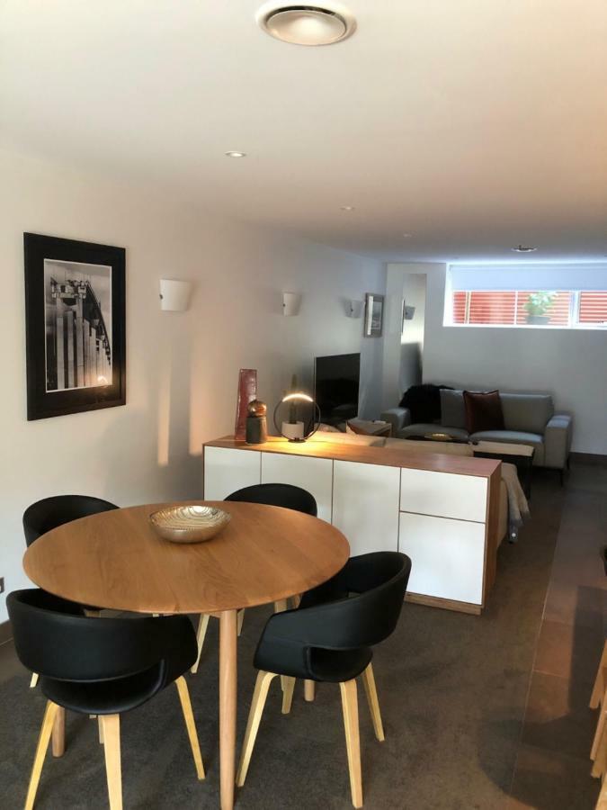 Sullivans Cove 5*