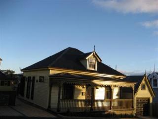 Corinda Contemporary * Hobart