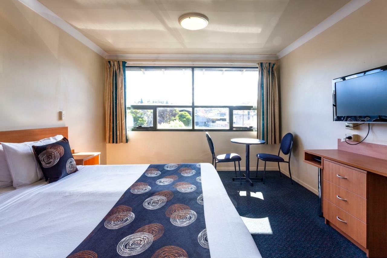 Black Buffalo Hotel 3*