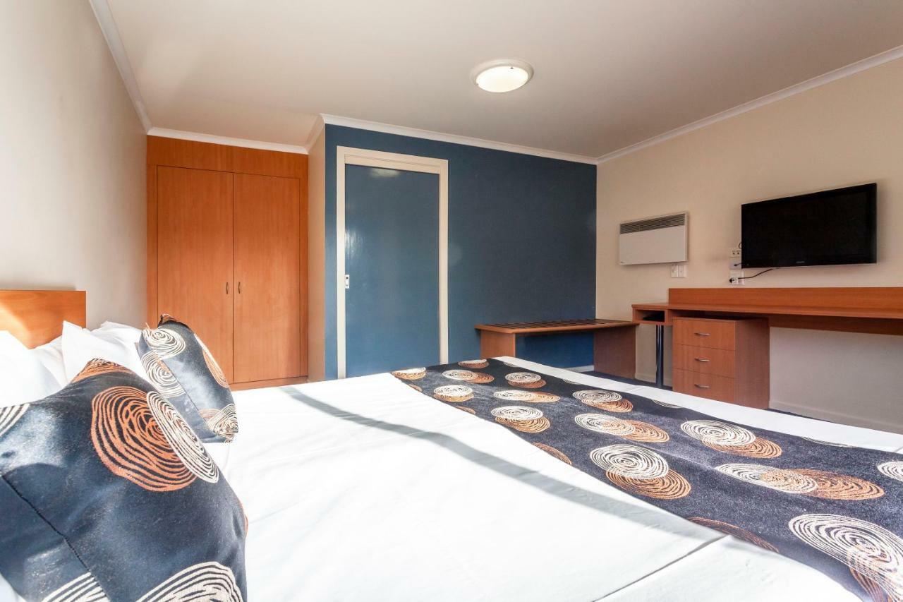 Black Buffalo Hotel