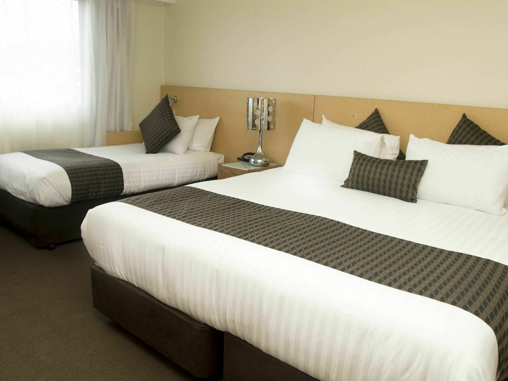 Western Hotel 4*