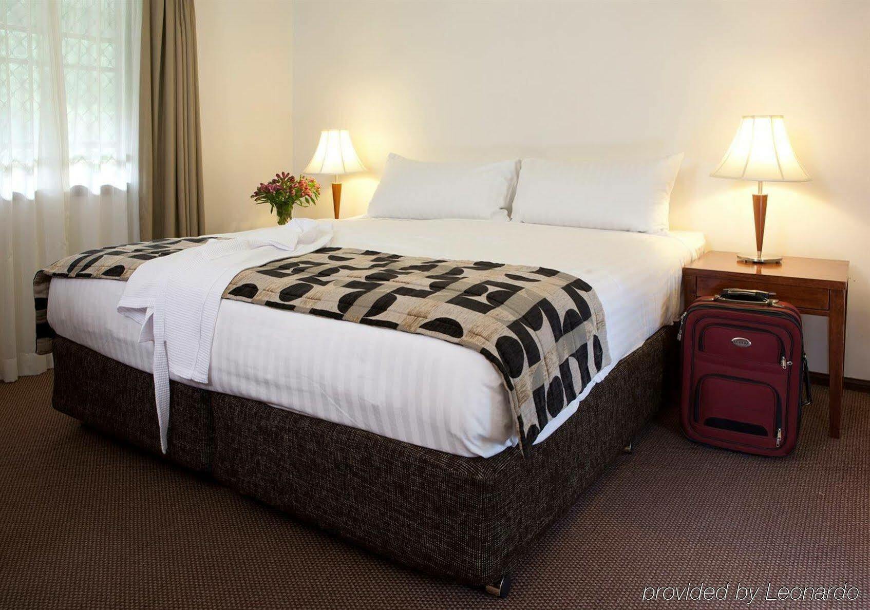 Rydges Hotel 3*