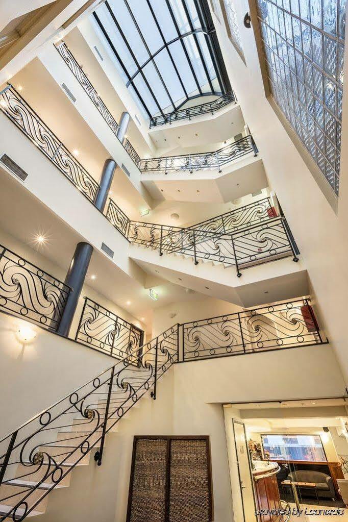 Quest Savoy Aparthotel 4*