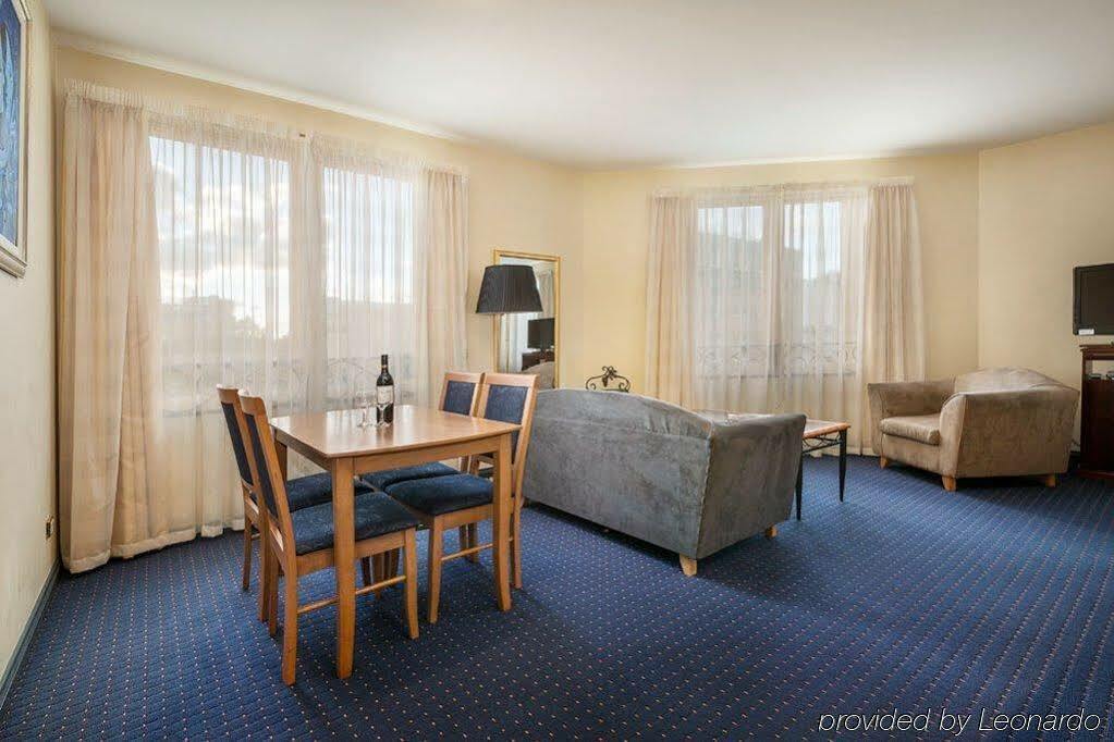 Quest Savoy Aparthotel Hobart