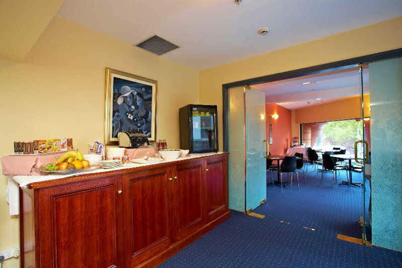 Quest Savoy Aparthotel