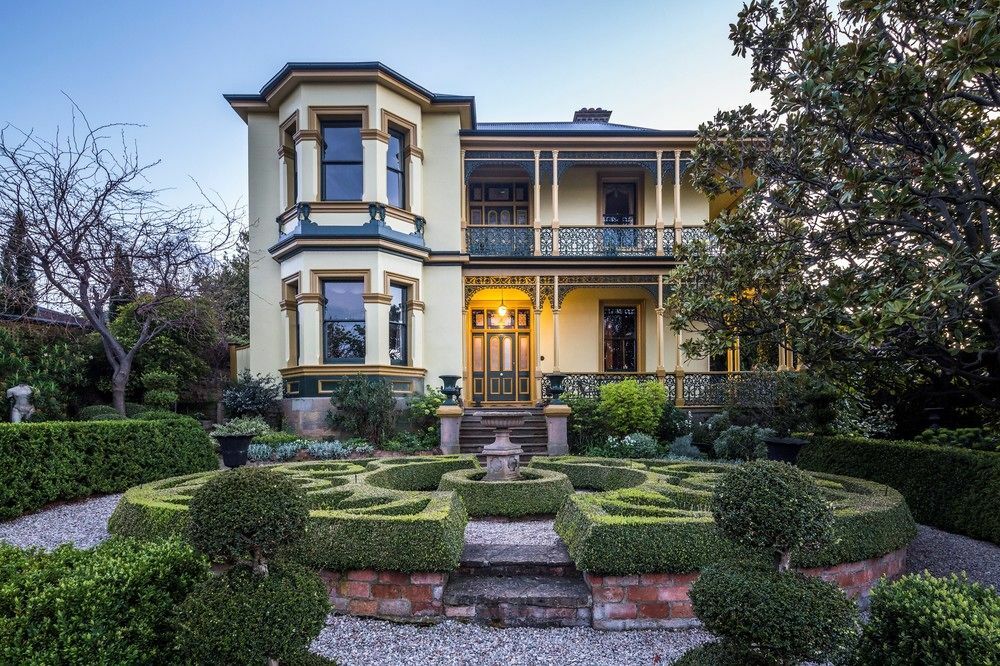 The Corinda Collection Lodge Hobart