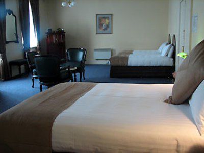 Hadley's Orient 4*