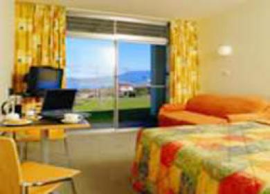 Motel Shoreline