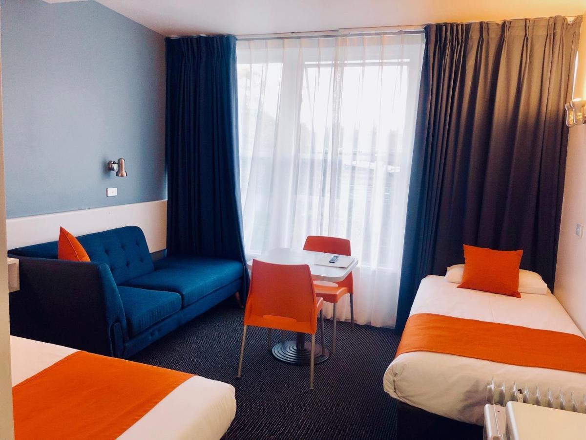 Waterfront Motel 3*