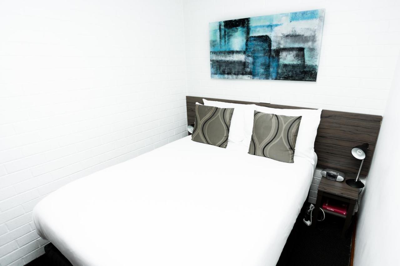 Bay Motel