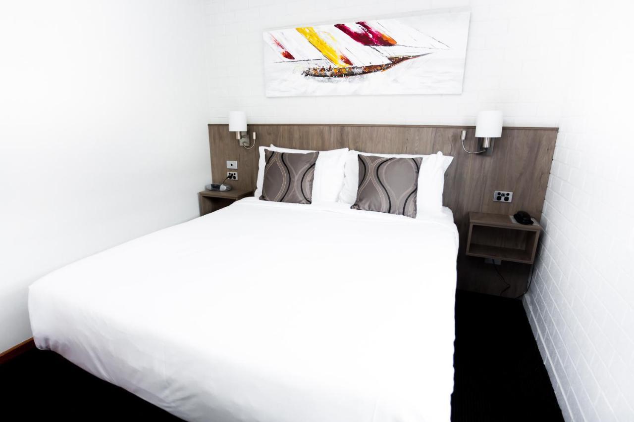 Bay Motel 3*